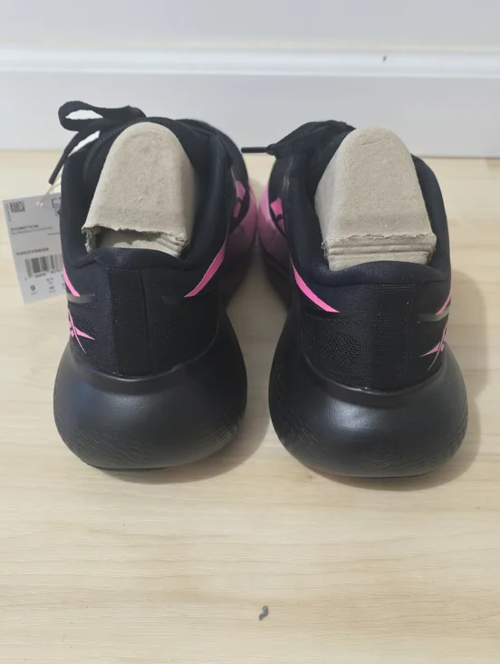 Women's Zignition Running Shoe Sz 9 - Picture 4 of 8